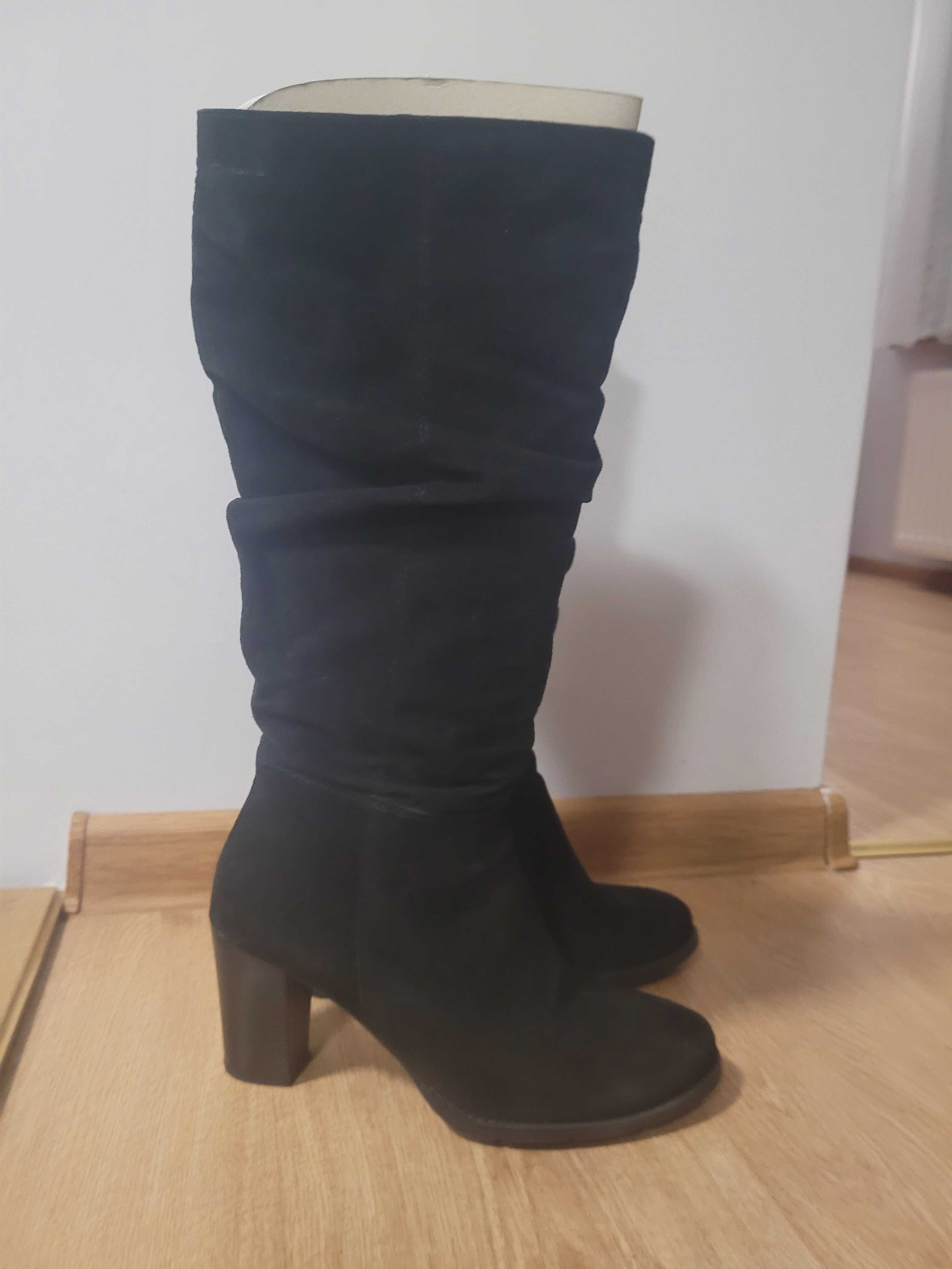 Kozaki damskie Tamaris zamszowe czarne 38