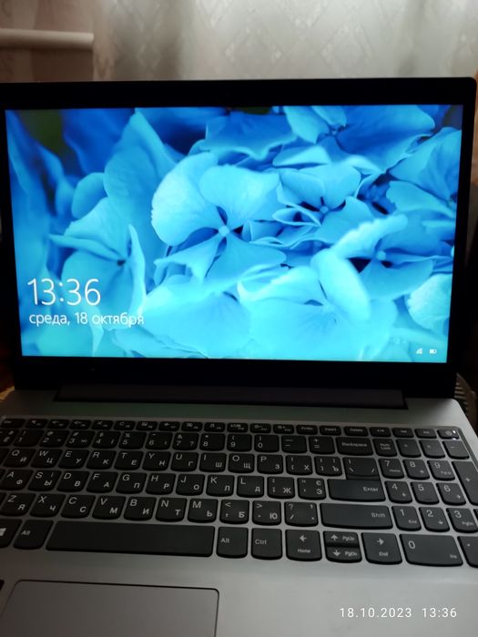 Игровой ноутбук в идеальном состоянии