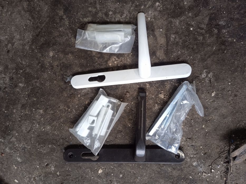 Ручки для евро окон і подоконнік