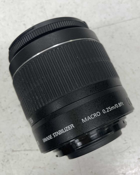 Объектив Canon EF-S 18-55 мм f/3.5-5.6 IS II