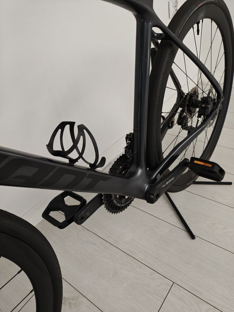 Giant fastroad advanced 1