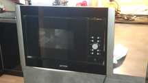 Mikrofalówka Gorenje BM5240AX na części, trafo 900W, talerz 27cm