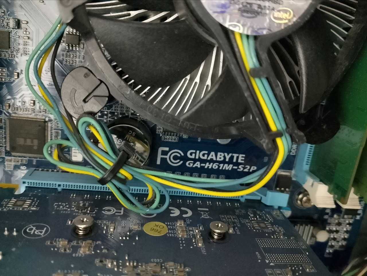 компактный Компьютер игровой  i3-3220, 6гб DDR3, GTX 650 (1 ГБ)