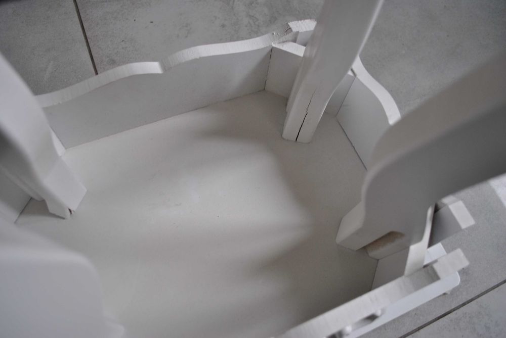 Krzesełko do toaletki do naprawy wysokość 44,50cm siedzisko 36 x 27cm