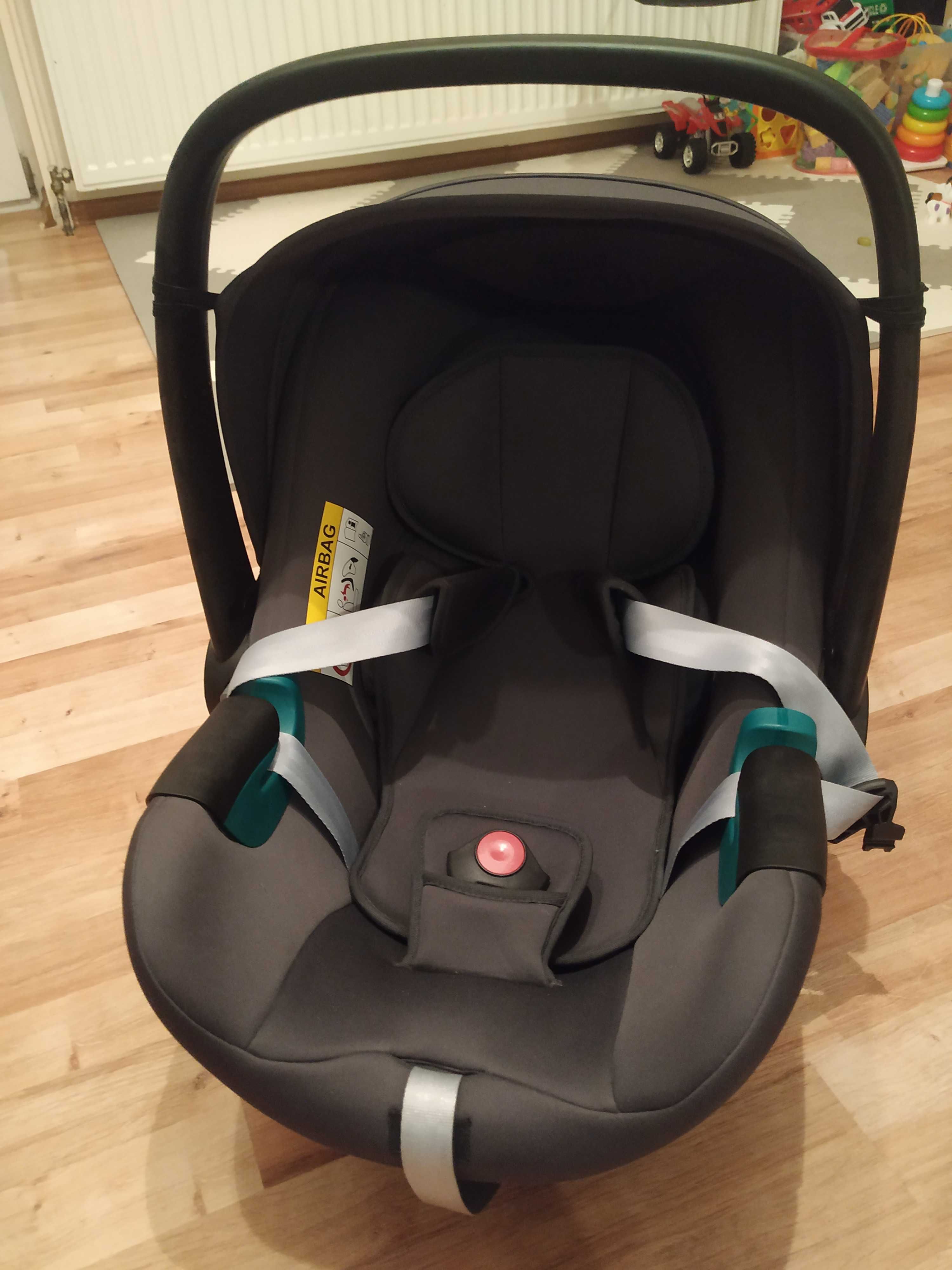 Fotelik samochodowy Britax&Romer Baby Safe 3 I-Size Midnight Grey