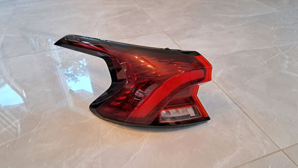 Maxus Euniq 5 lampa lewa tylnia tył