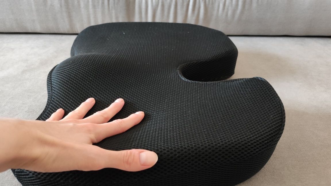 Ergonomiczna poduszka ortopedyczna do siedzenia z profilem