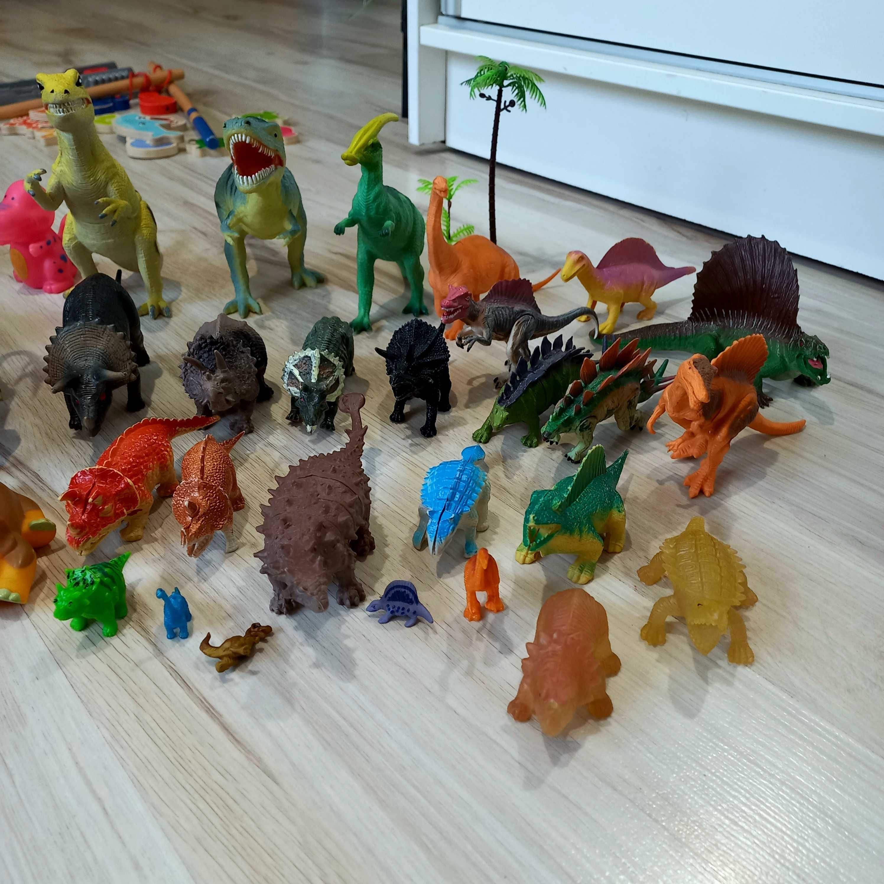 MEGA ZESTAW kolekcja dinozaurów ponad 40 sztuk!