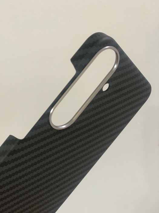 Карбоновый чехол для Samsung S24