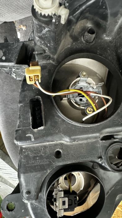 Lampa prawa przód Renault Scénic II