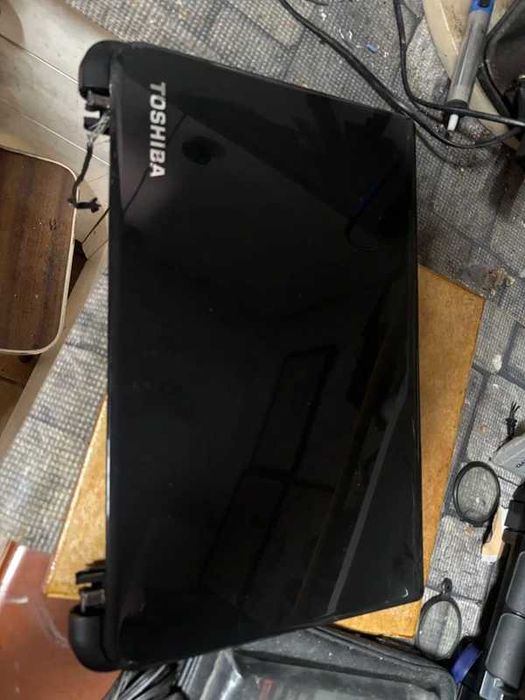 Toshiba Satellite L50-B-127 Para Peças