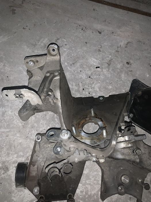 Комплект кріплень двигуна та захист ГРМ 1,9 cdti Opel; 1,9 jtdm Alfa R