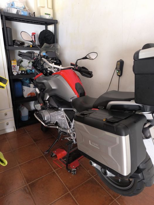 Bmw GS 1200 com escape akrapovic