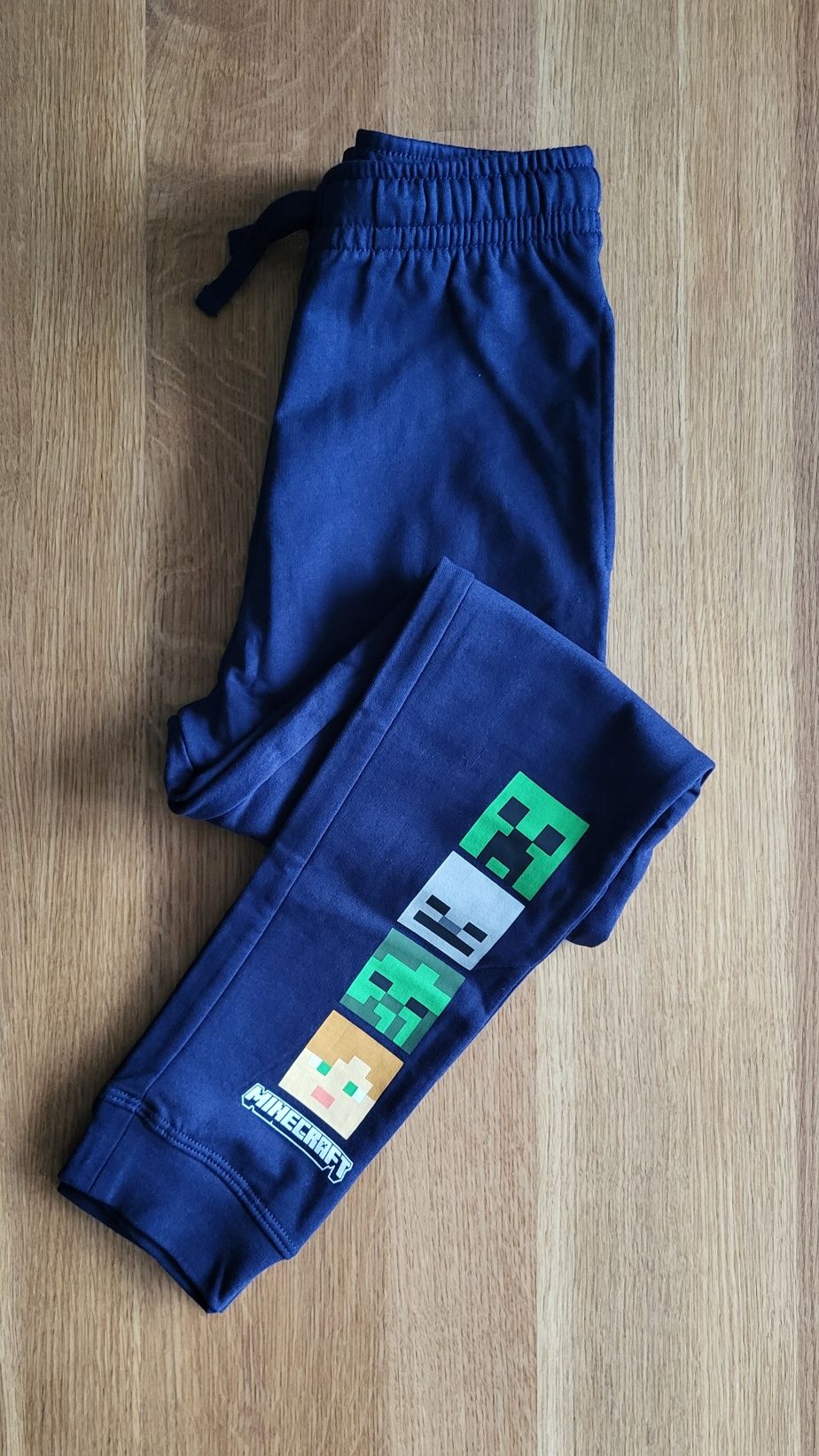 MINECRAFT Sspodnie dresowe granatowe 134 140 NOWE