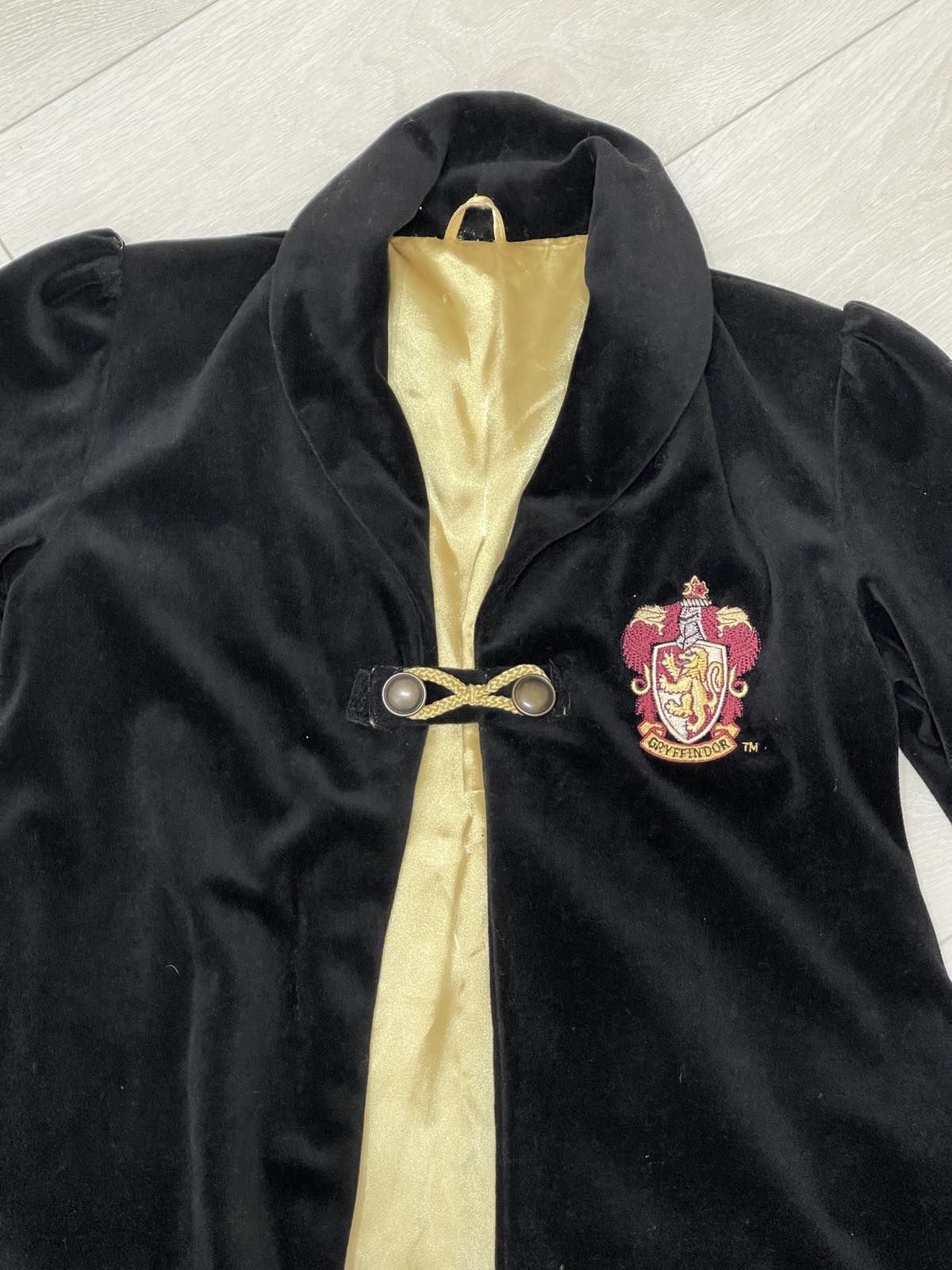 Гарри Потер:Пальто учителя, мантия Минерва МагГонагал и юбка  Гермиони