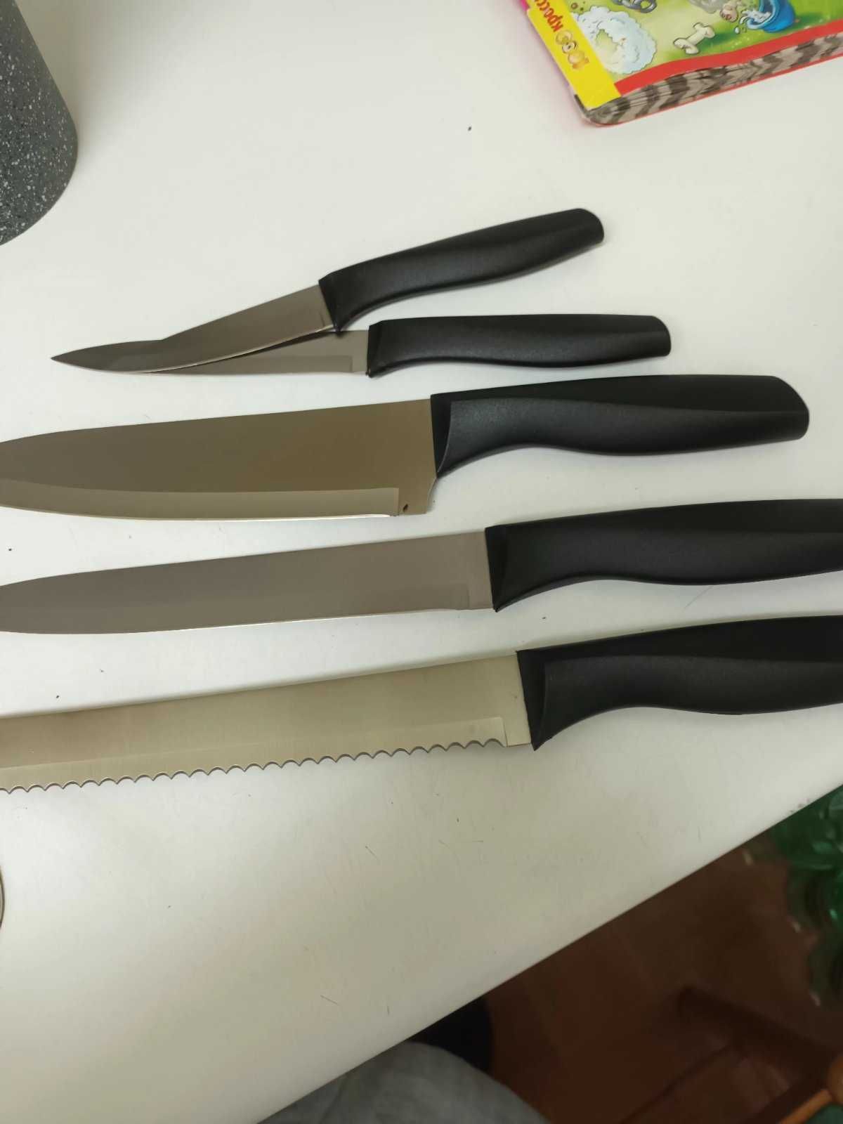 Набір кухонних ножів Фінляндія.