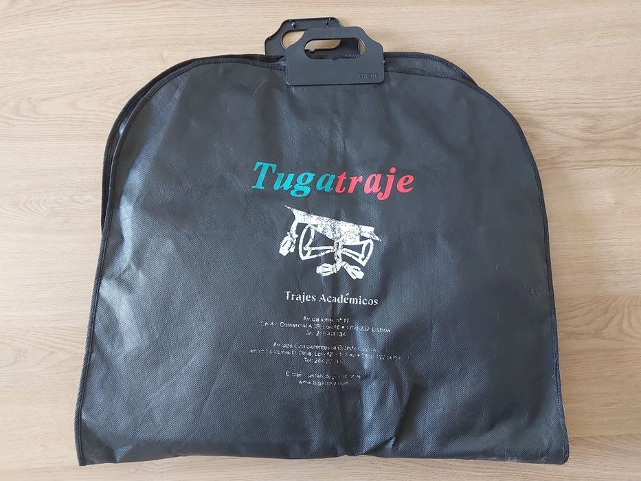 Traje académico feminino 36