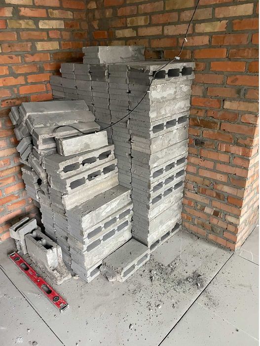 Безкоштовно бетонні блоки, міжкімнатні (шлакоблок, керамзітобетон)