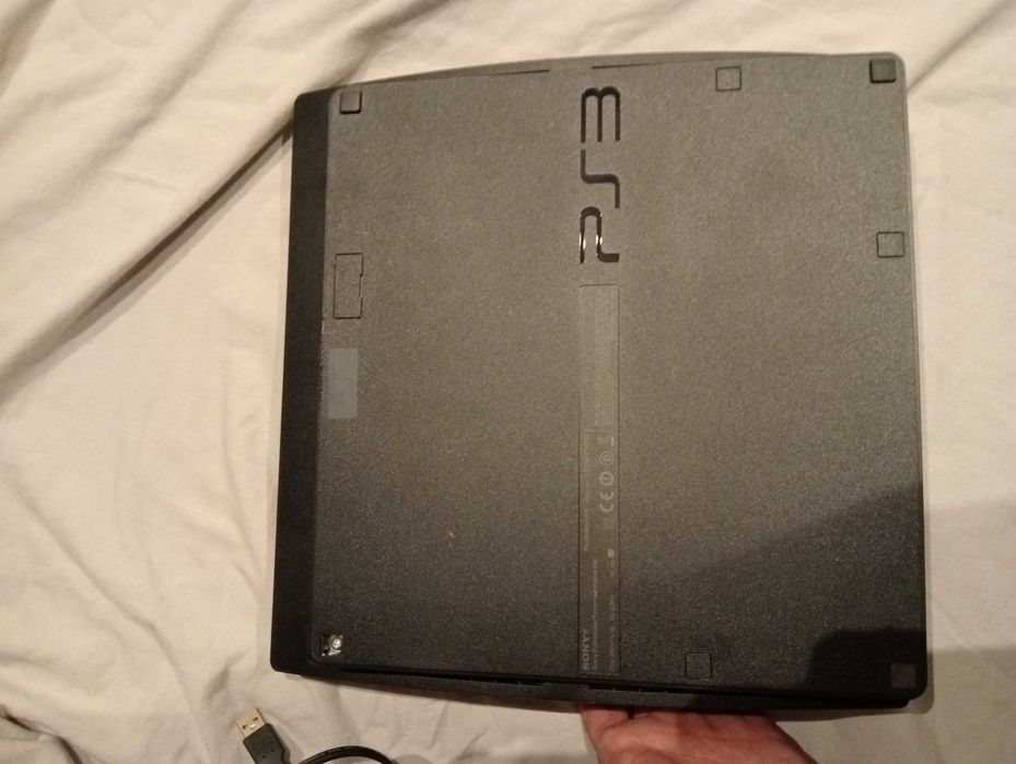 PS3 Desbloqueada com jogos e comandos