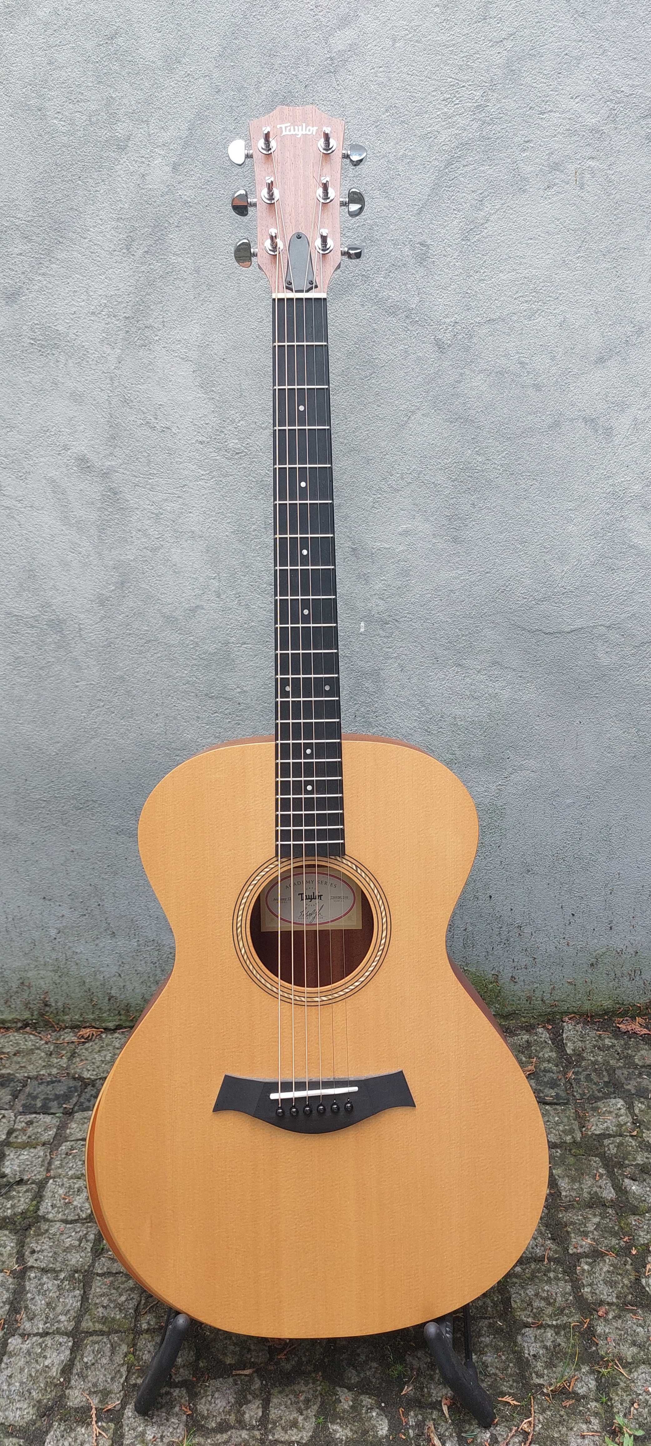 Taylor Academy 12 Gitara akustyczna nie Martin lub  Furch
