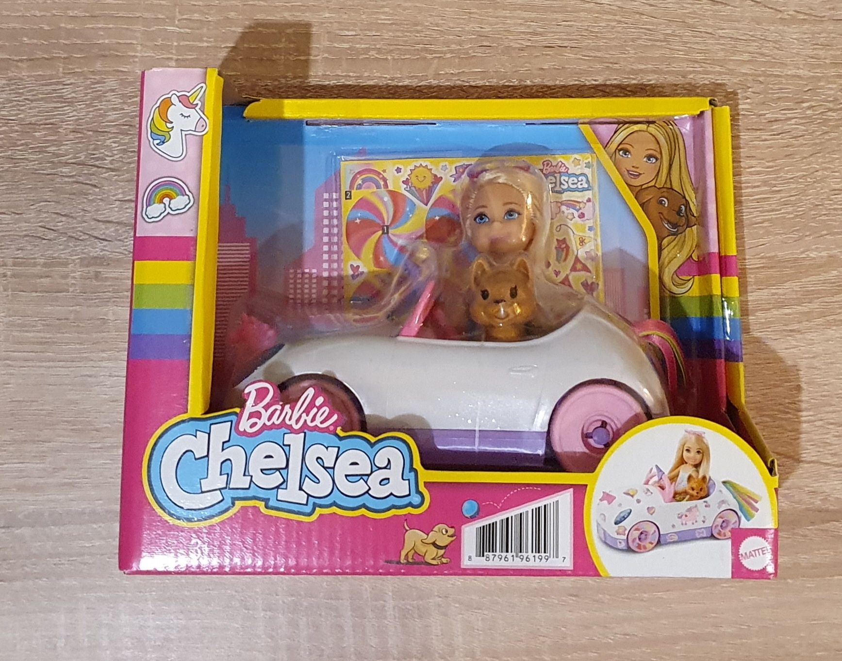 Barbie Chelsea Lalka + Autko Tęczowy zestaw GXT41