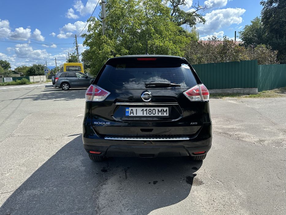 Авто Nissan  Rogue .Терміново.