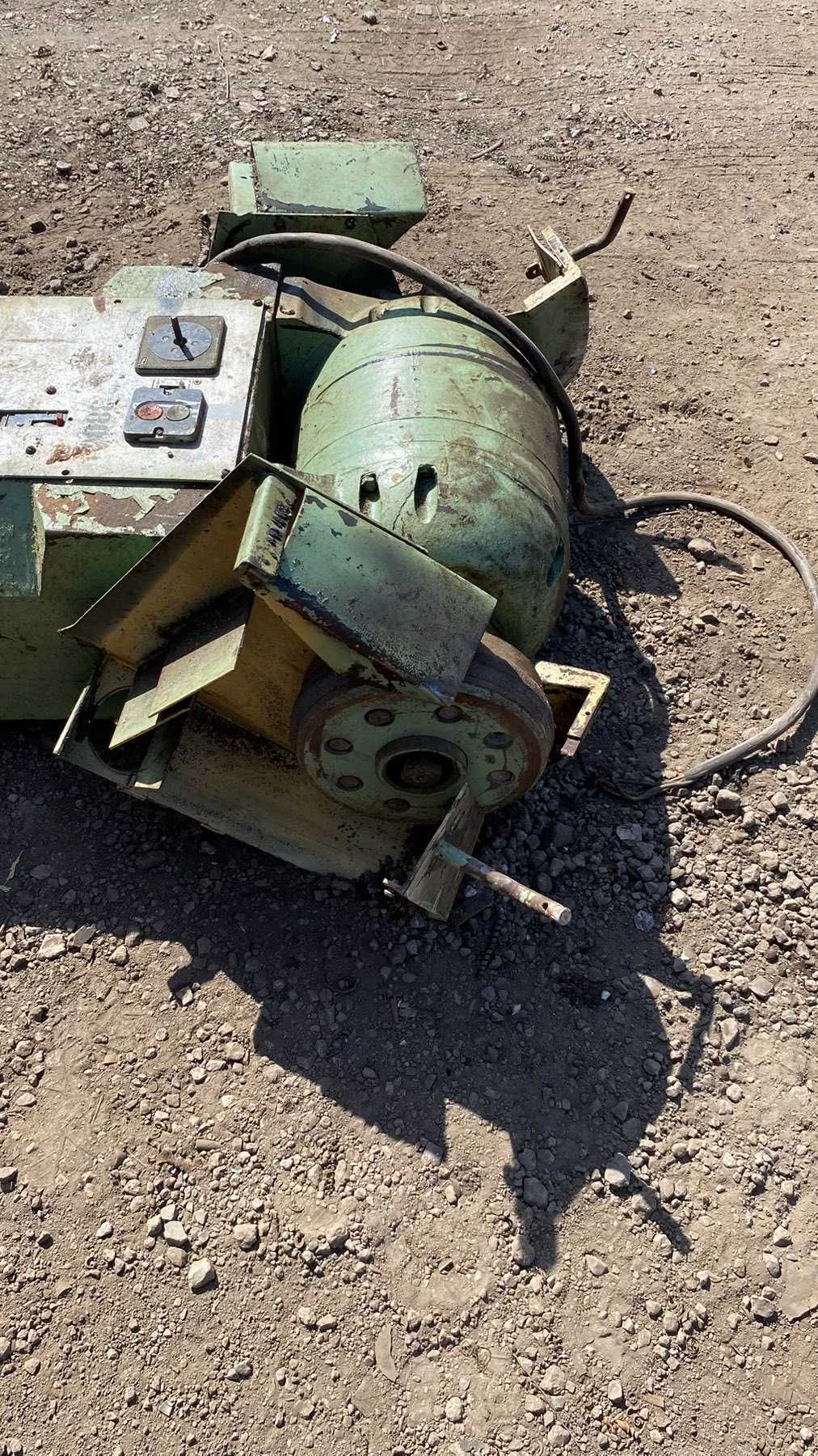 Продам заточный наждачный станок