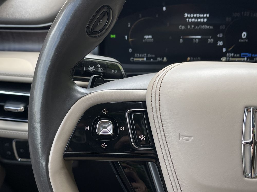 2022 Lincoln AVIATOR  Plug-in hybrid По наявності