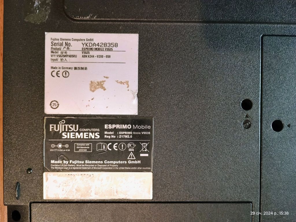 Продам Fujitsu Siemens v5535 в робочому стані