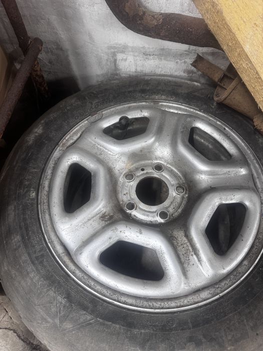 Продам колесо от Дастера