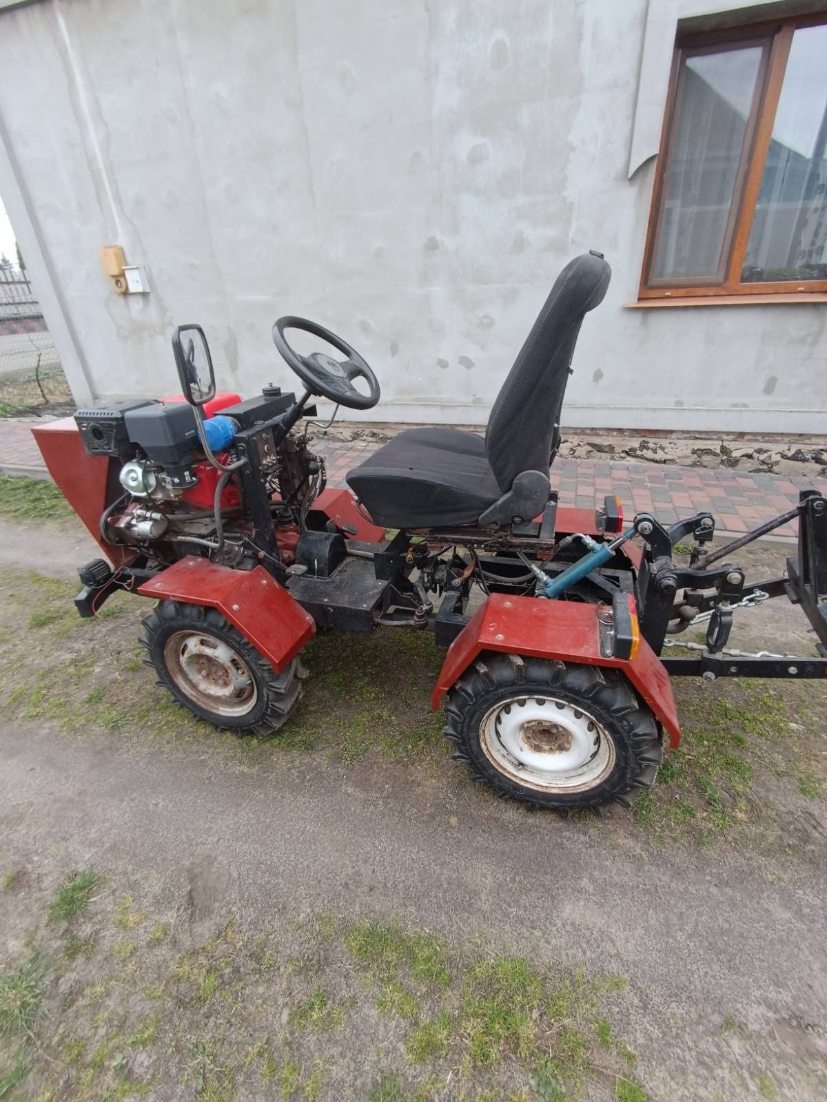 Продам тракторця.