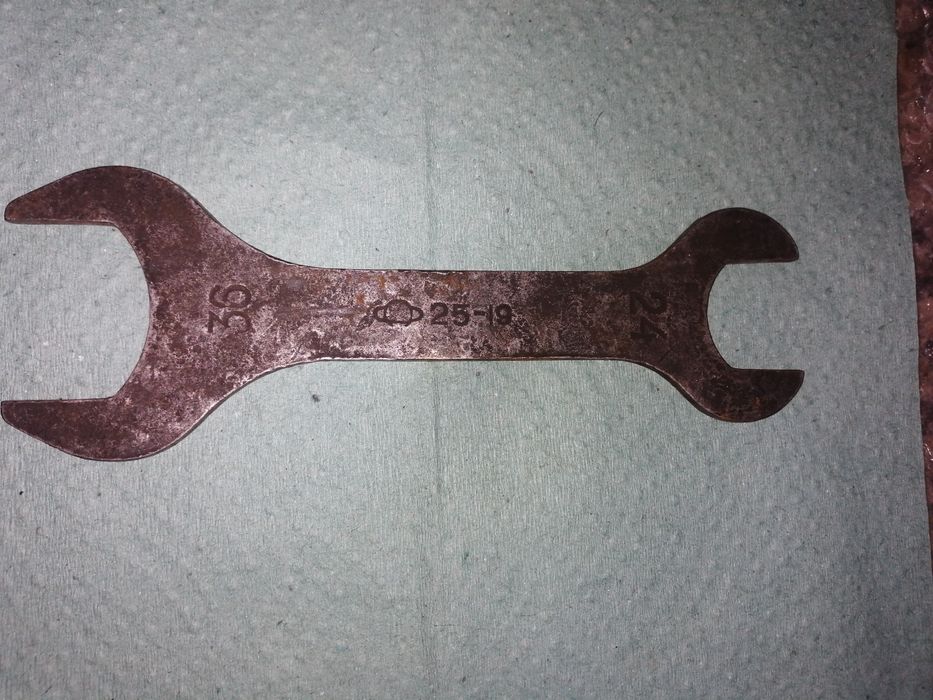 Інструмент, різні ключі