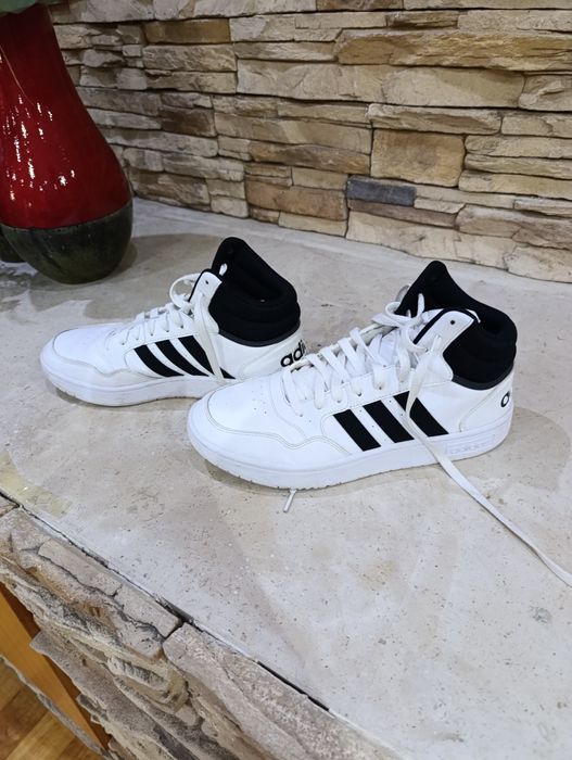 Sapatilhas adidas como novas
