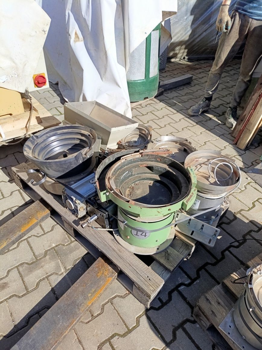 Podajnik wibracyjny podawacz elementów sortownik wibrator MMM