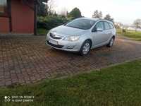 Opel Astra J 2011