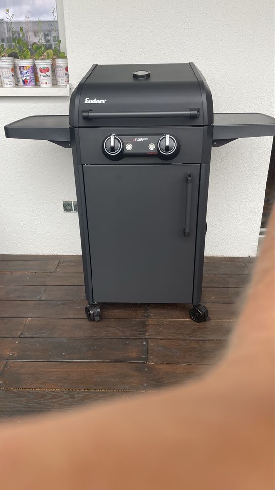 Grill elektryczny Enders eFlow PRO 2 TURBO Shadow Series