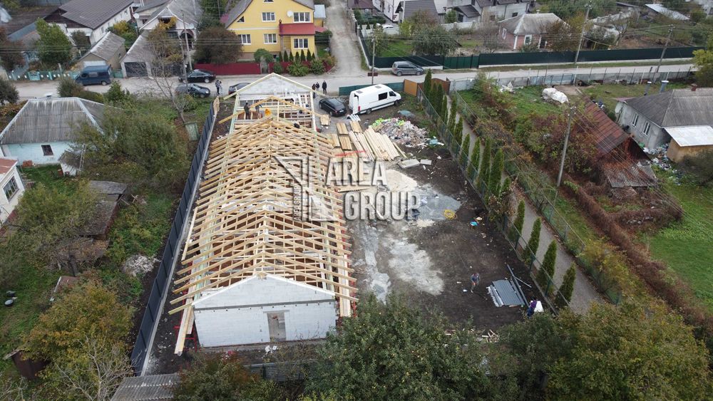 Стильний компактний будинок в класному районі