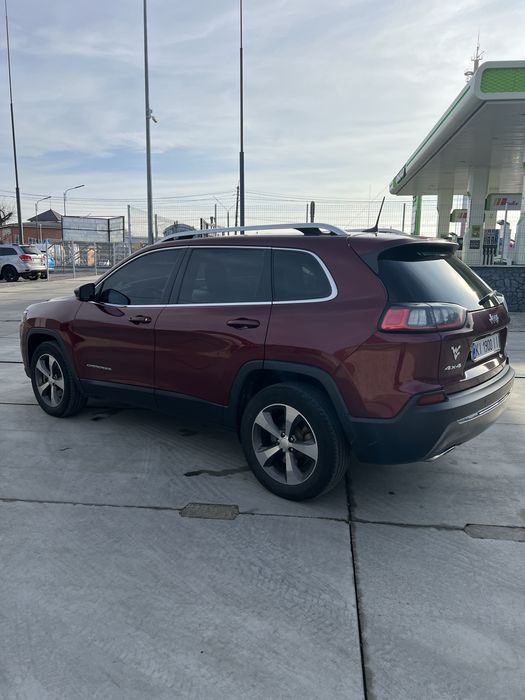 Jeep Cherokee 2019 3,2 Газ/бенз