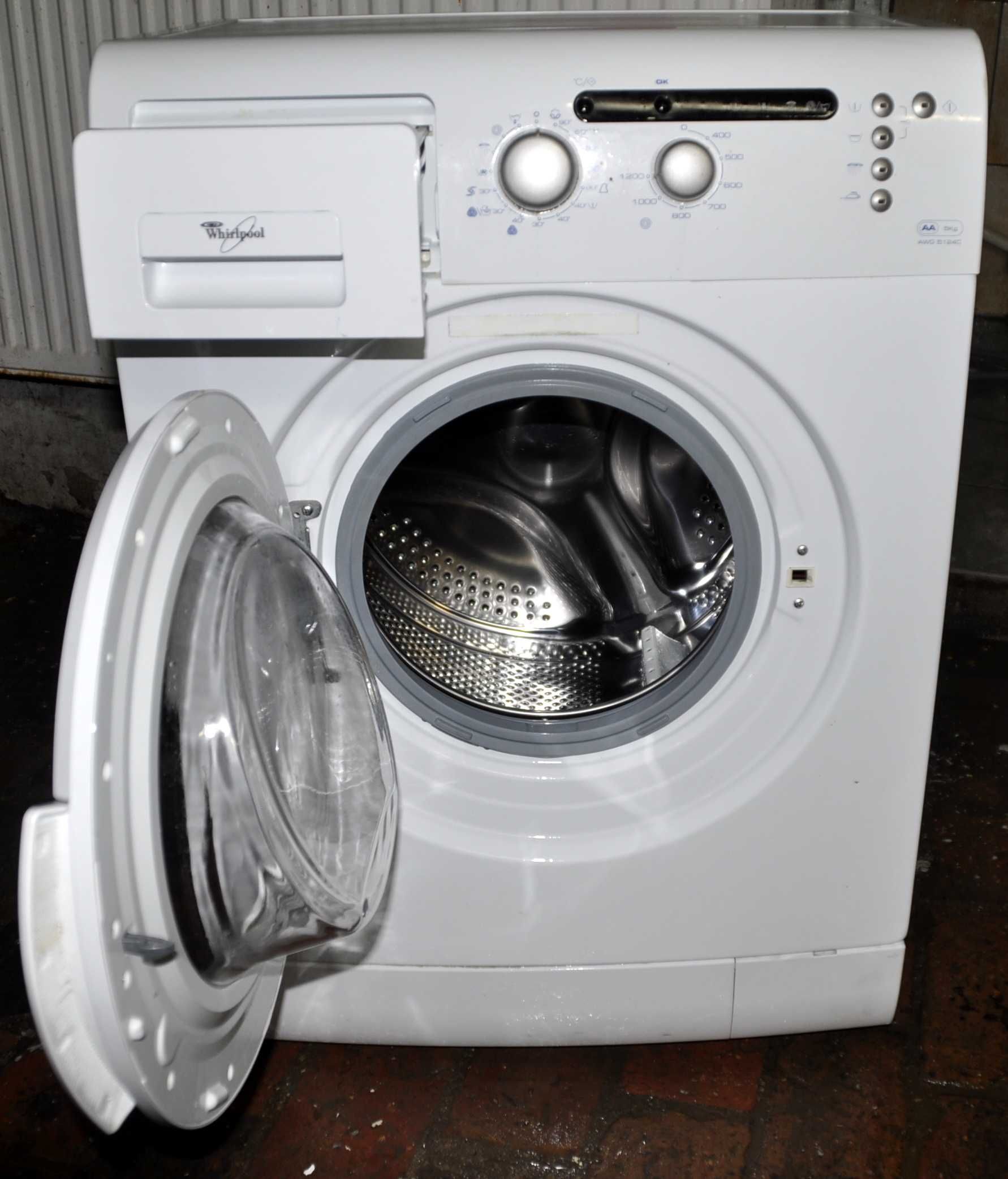 pralka pralki whirlpool SLIM 43 CM transport wniesienie podłącxzenie