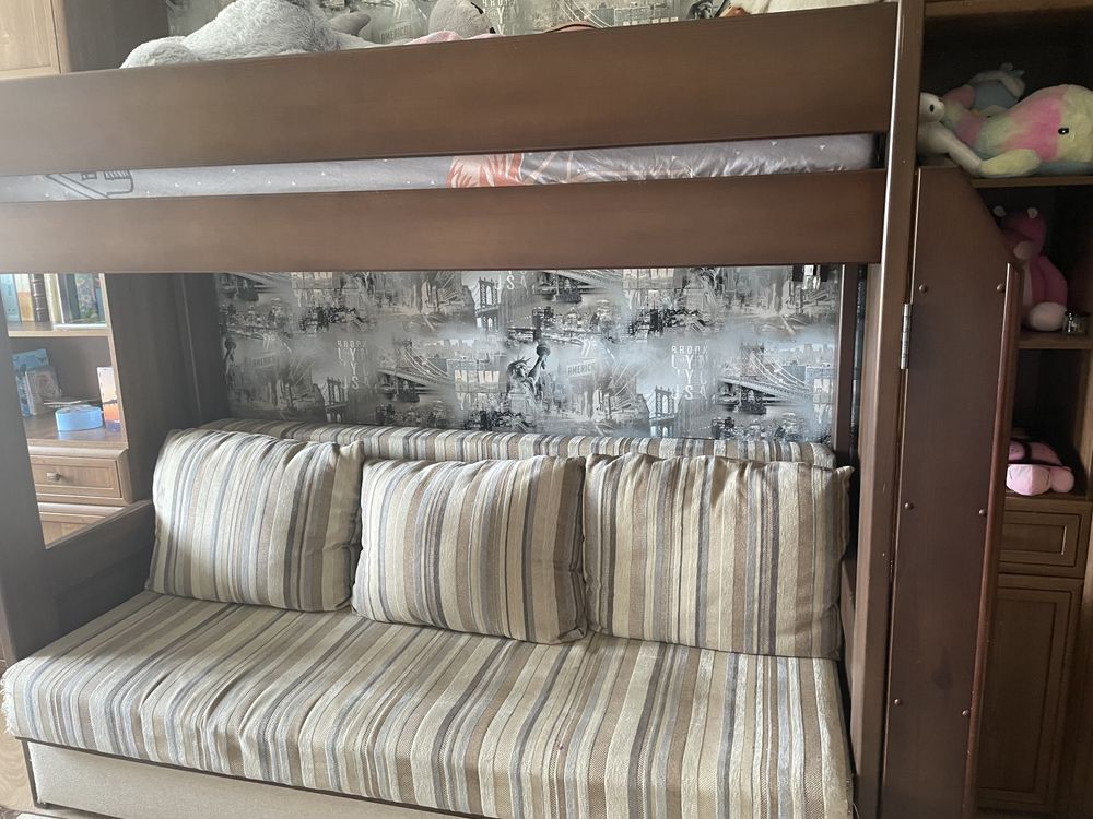 Двоярусне ліжко- диван