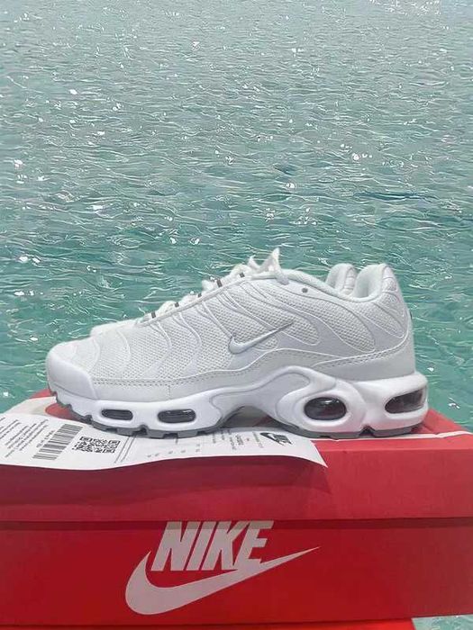 Buty Espadryle Nike TN Plus White Espadryle R.39