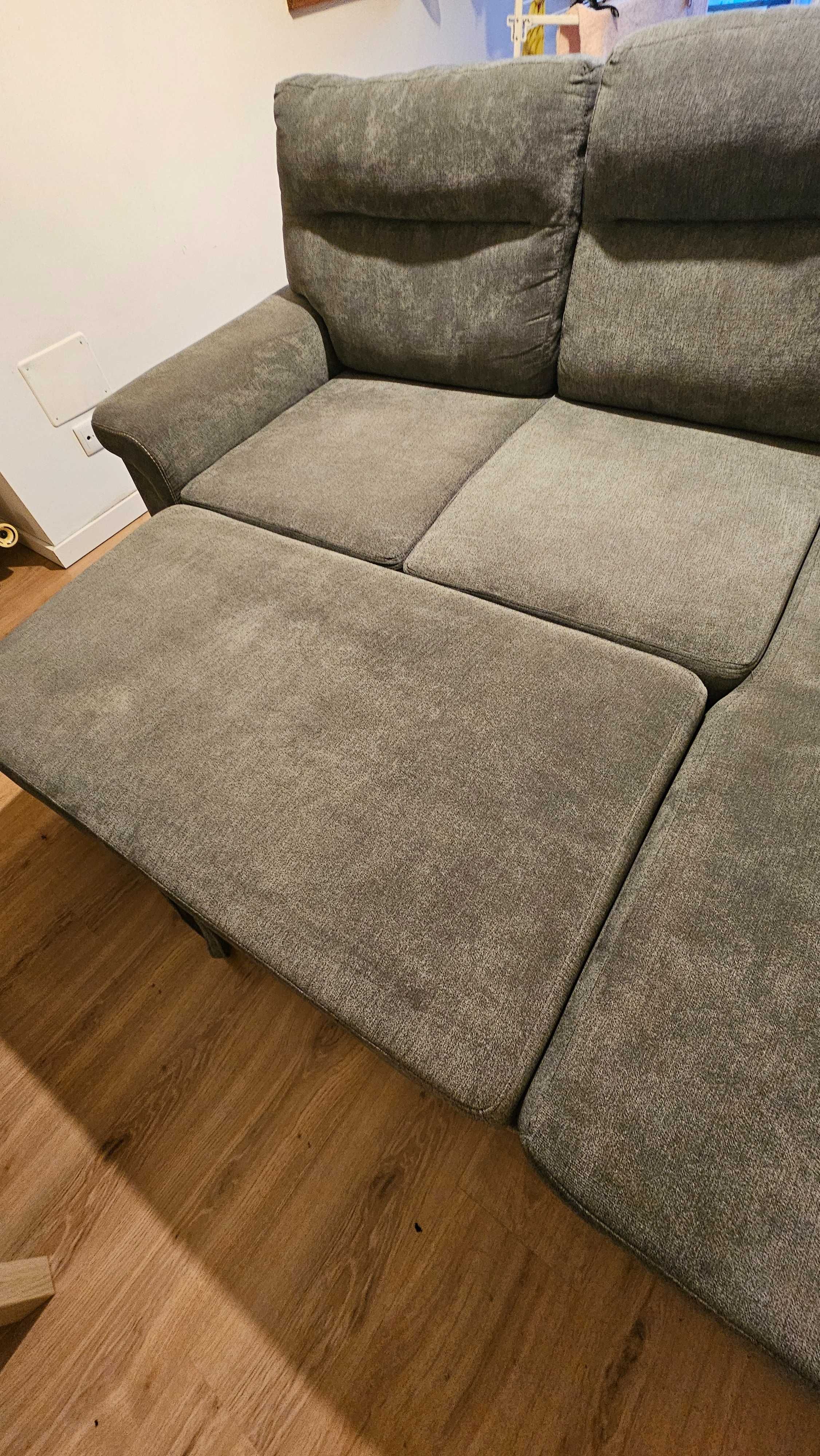 Sofá cama com chaise longue