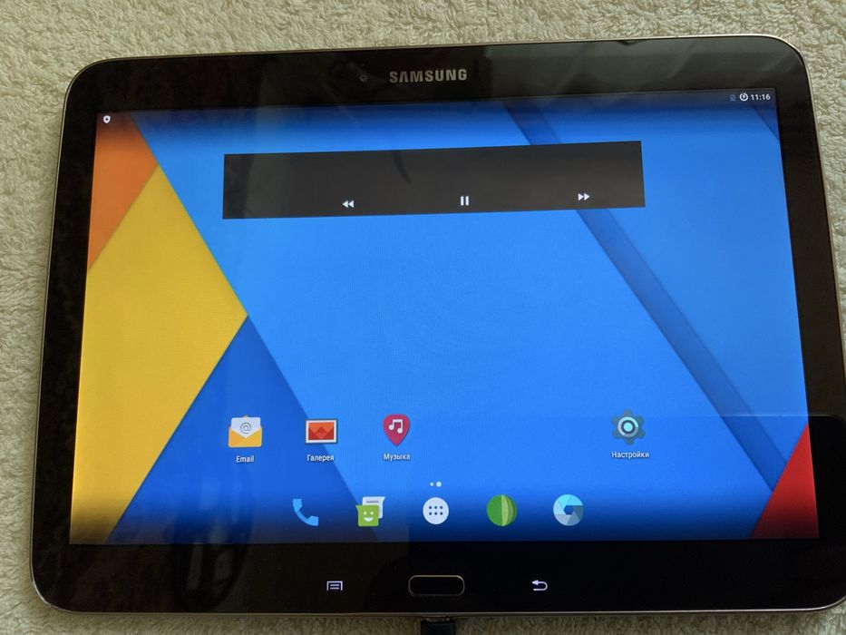 Отличный планшет Samsung Galaxy Tab 3, 10 дюймов, 16Gb