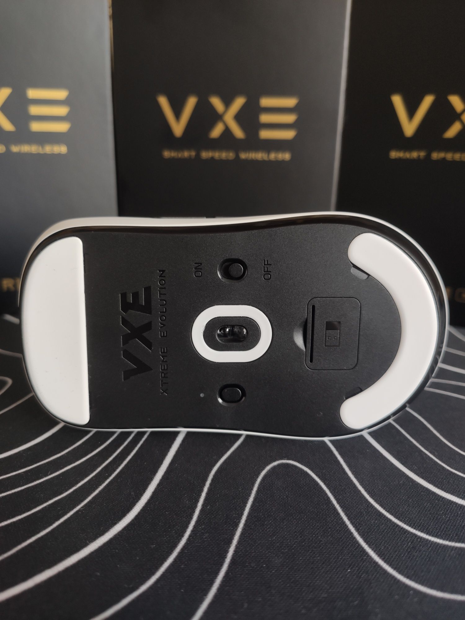 Ігрова бездротова миша VGN VXE Dragonfly R1 PRO MAX