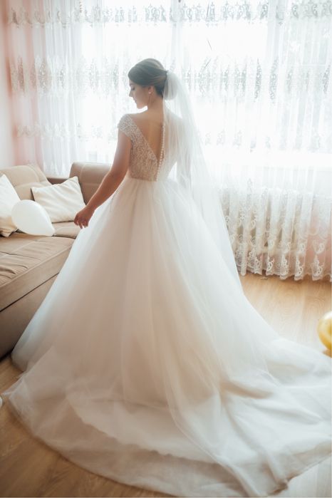 Продам весільне плаття