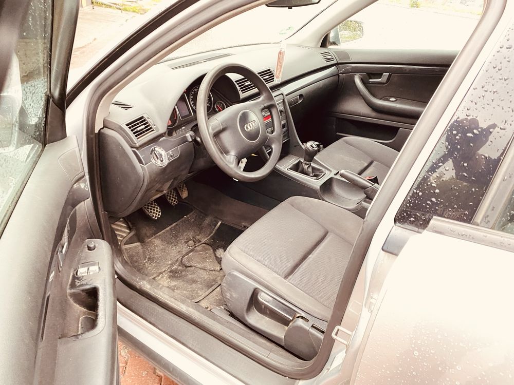 Audi a4 rok 2001 poj 2.0 benz sedan zadbany