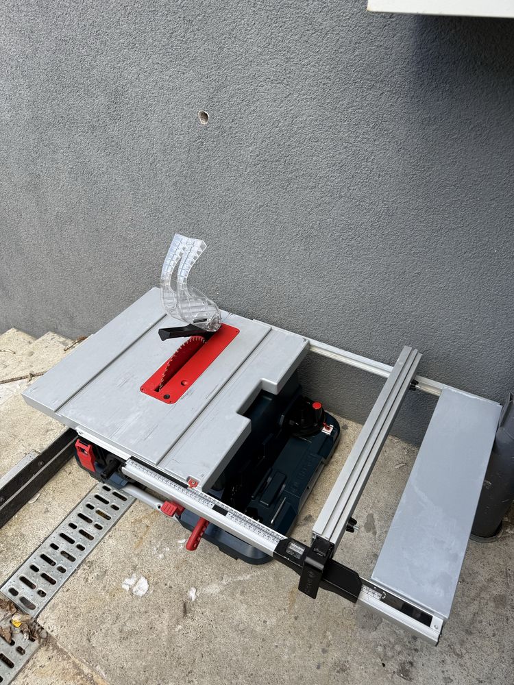 Пила циркулярная Bosch Professional GTS 635-216 циркулярка торцовка