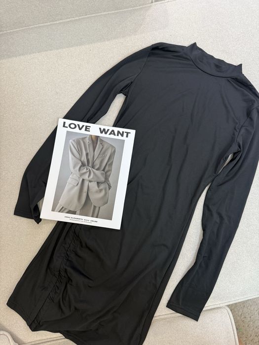 Сукня міні чорна по фігурі