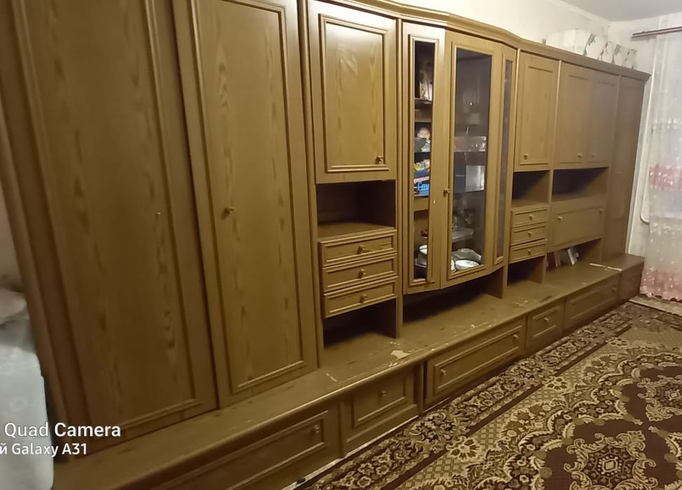 Меблевий гарнітур 1990 року