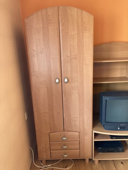 Meblościanka jasny kolor dobry stan.